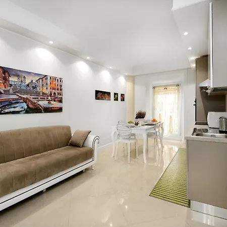 Ludovisi Barberini Grand דירה